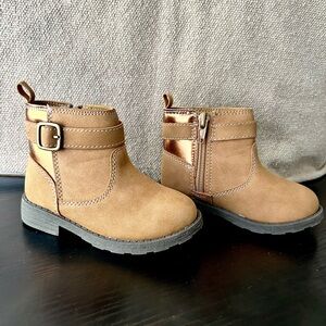 *Like New* Carter's Girl's Aileen Fashion Boot- size 6T